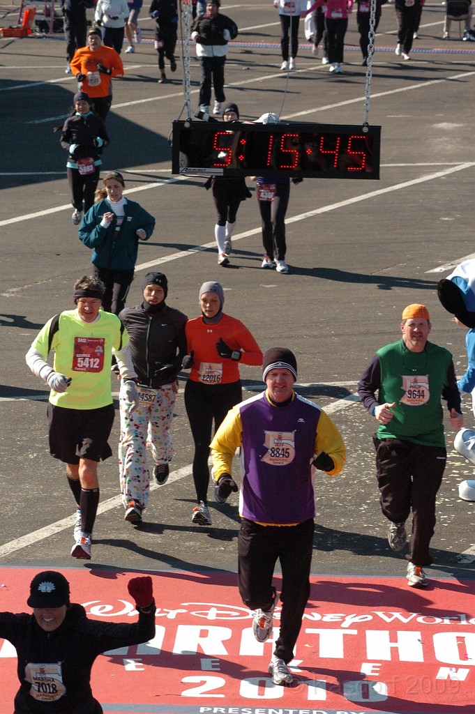 Disney 2010 D2 2075.jpg - COPYRIGHT Rich Sanders 2005